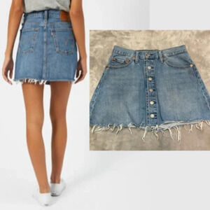 Levi's Light Wash Notch A-line Button Front Denim Mini Skirt 28775